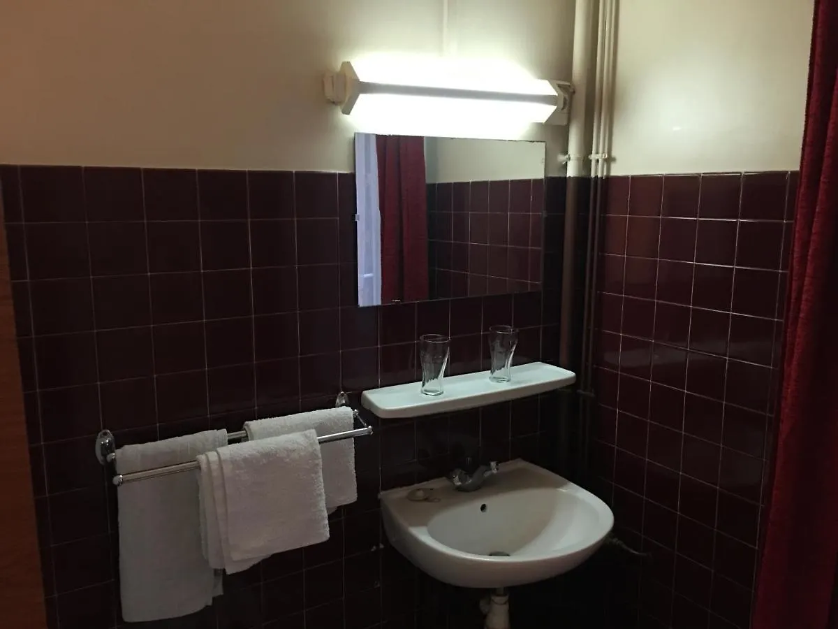 Hotel A La Pinte Du Nord *